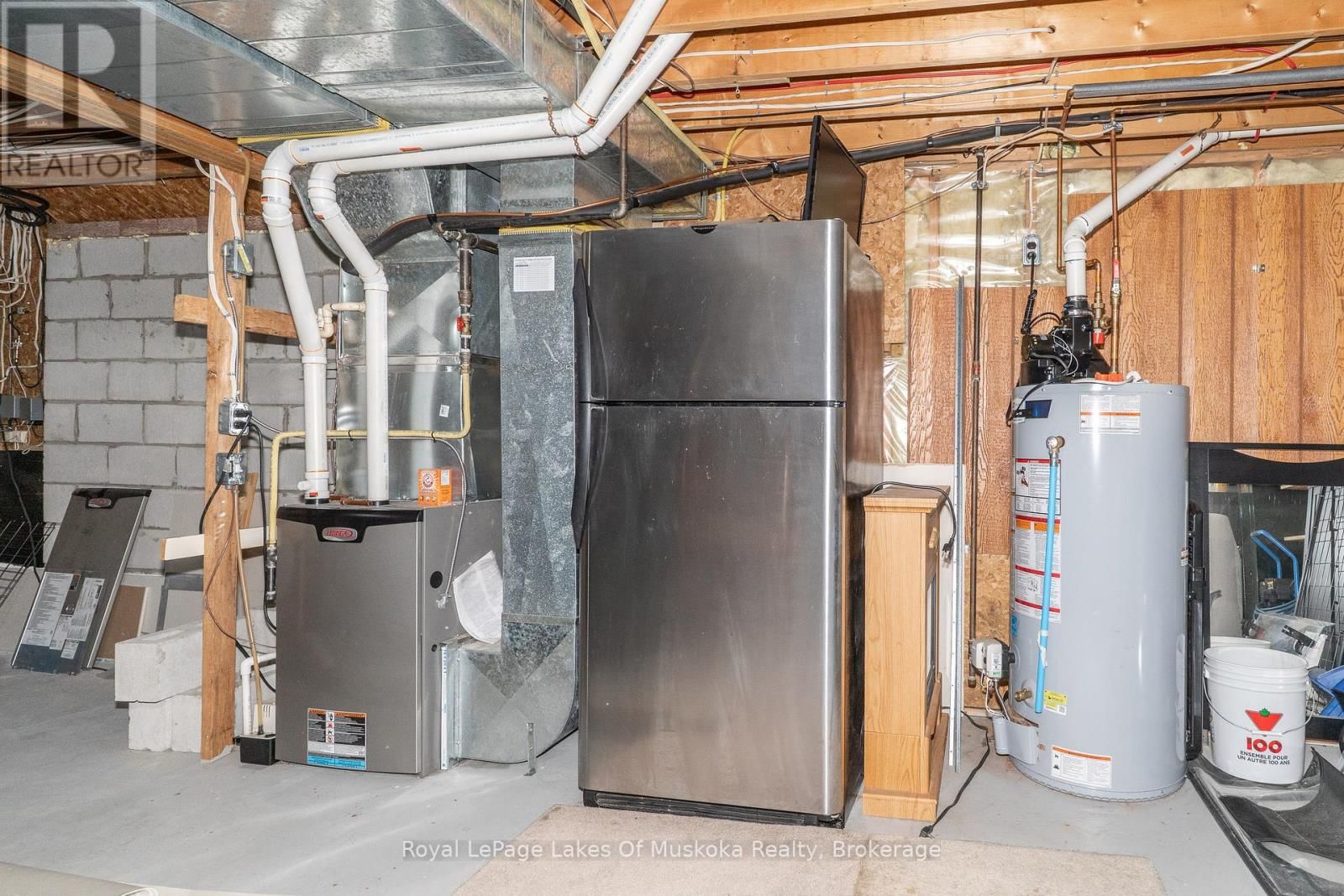 220 ALEXANDER STREET Image 36