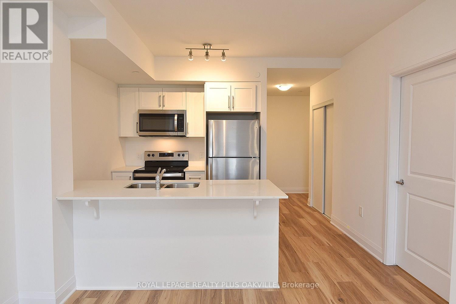 211 - 1936 RYMAL ROAD Image 15