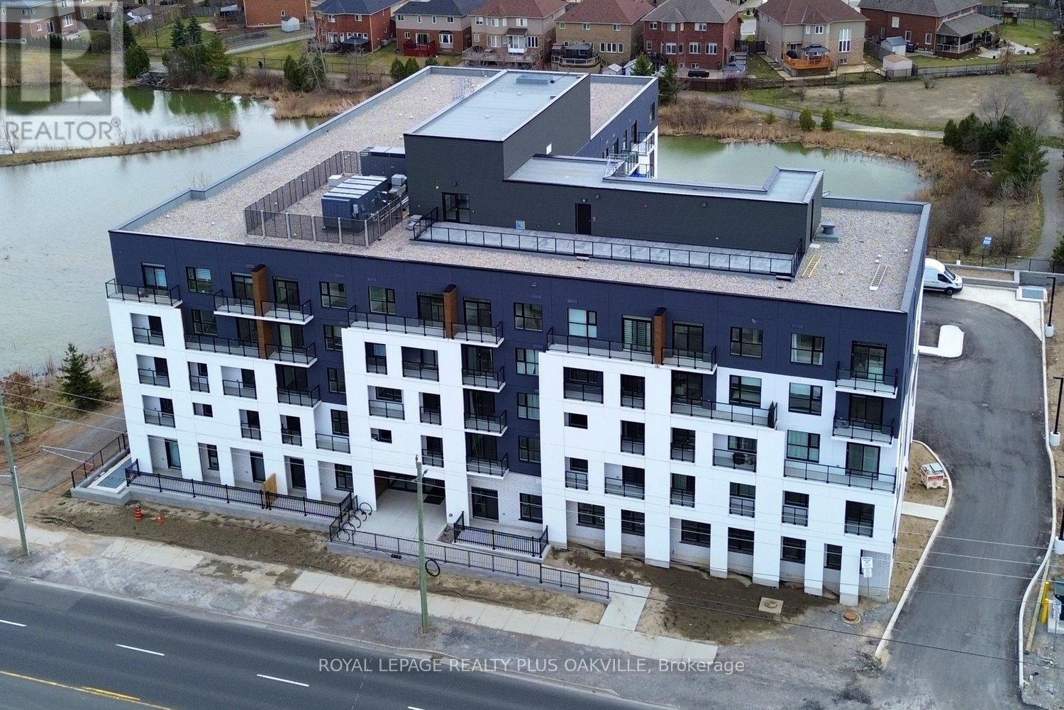 211 - 1936 RYMAL ROAD Image 3