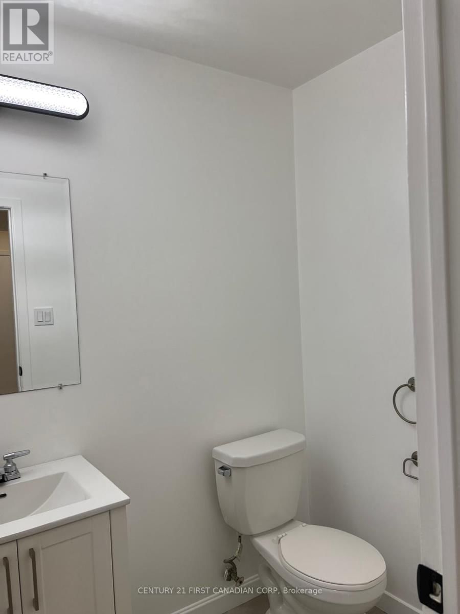 53 - 1096 JALNA BOULEVARD Image 12