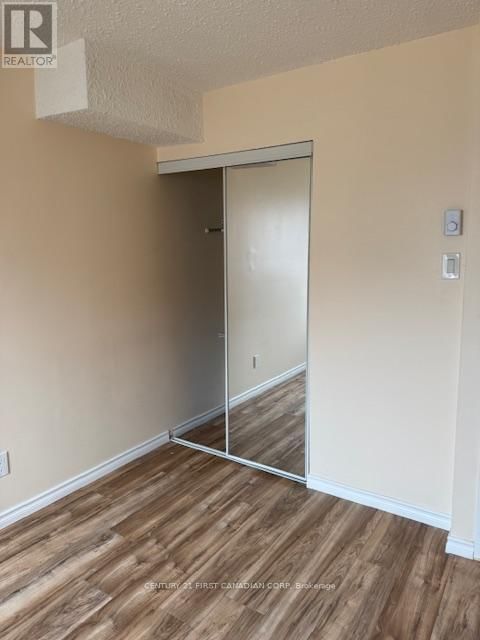 53 - 1096 JALNA BOULEVARD Image 15