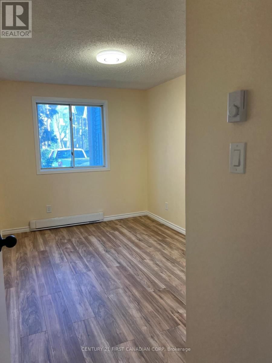 53 - 1096 JALNA BOULEVARD Image 26