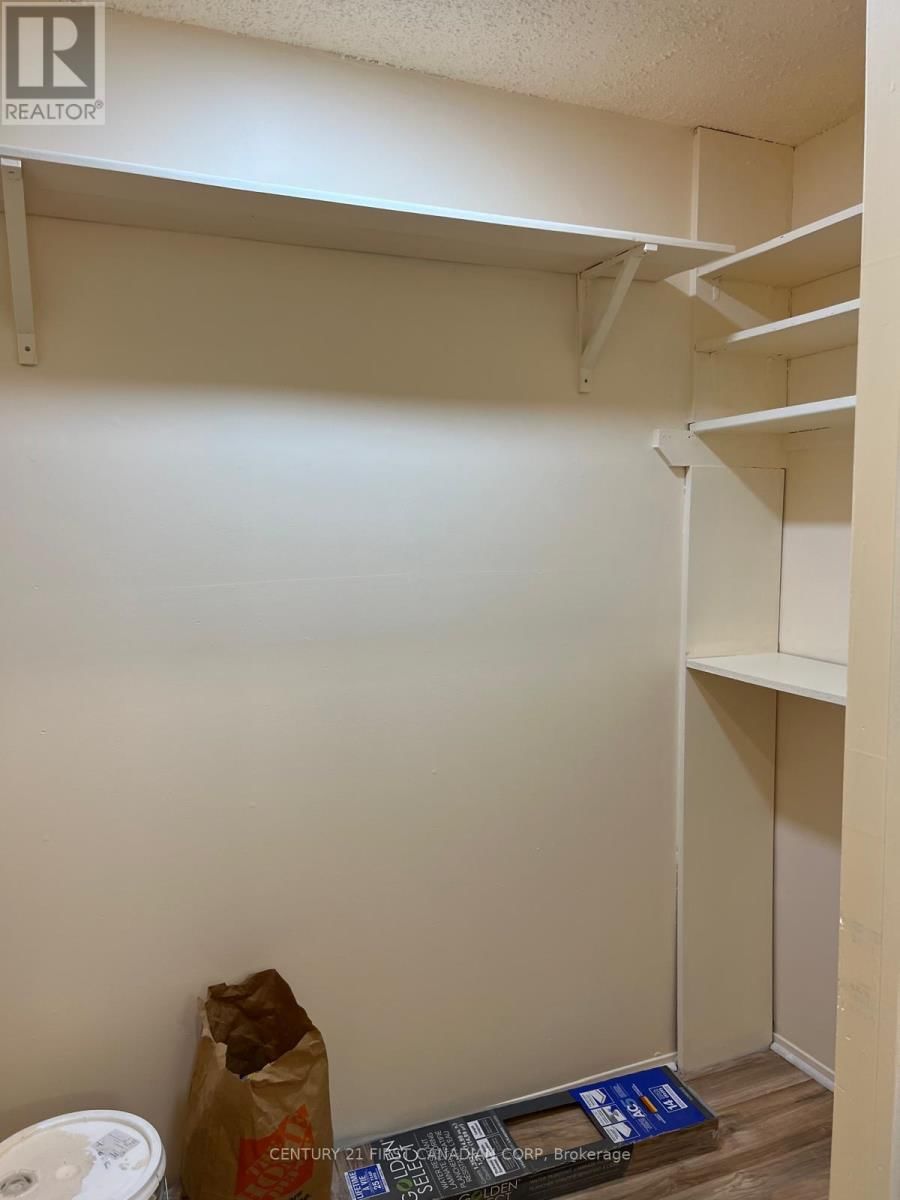 53 - 1096 JALNA BOULEVARD Image 28