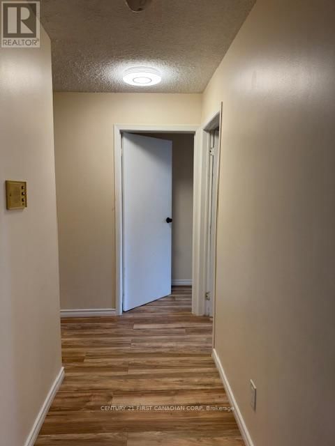 53 - 1096 JALNA BOULEVARD Image 4