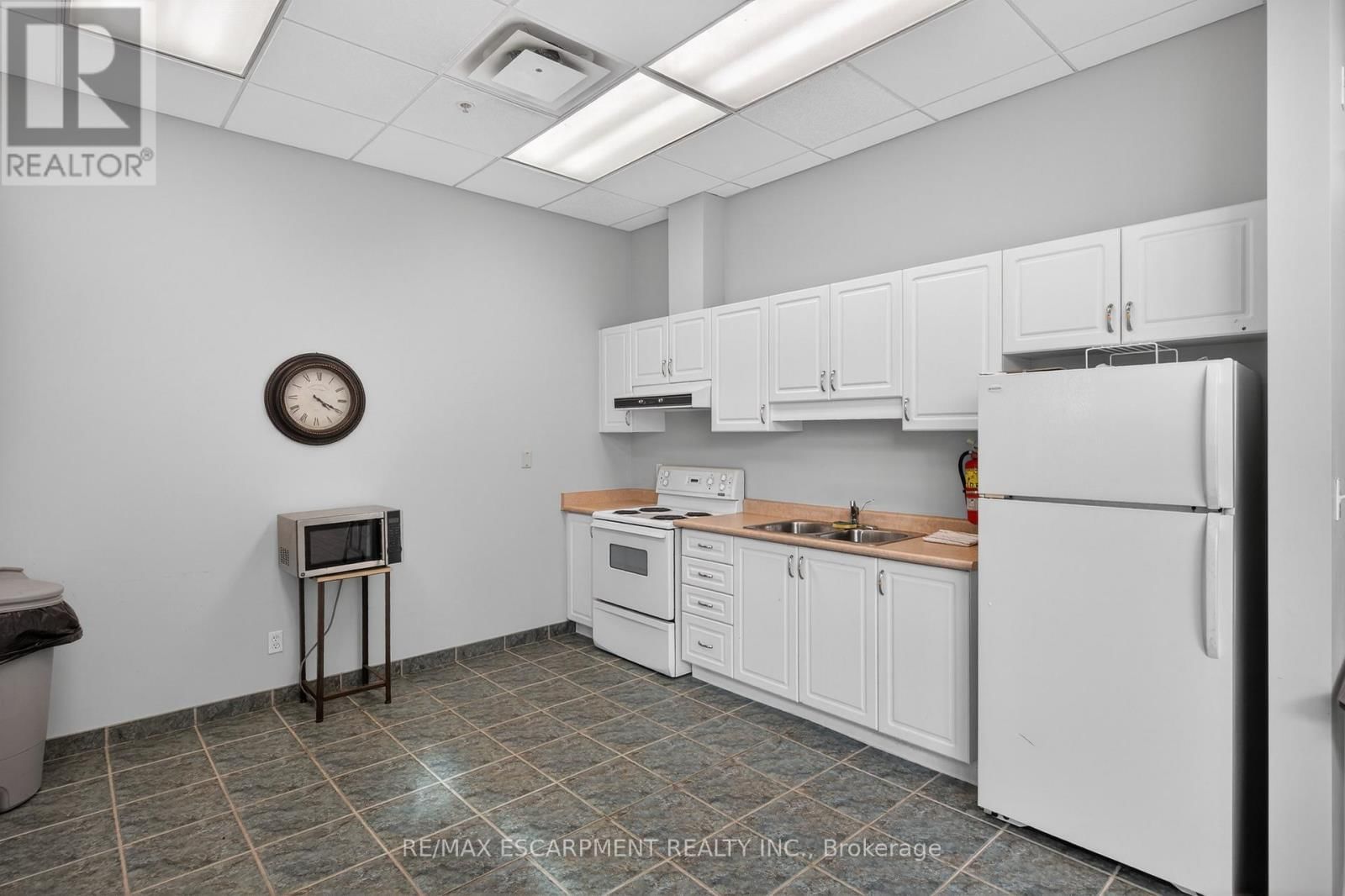 320 - 262 DUNDAS STREET EAST Image 37