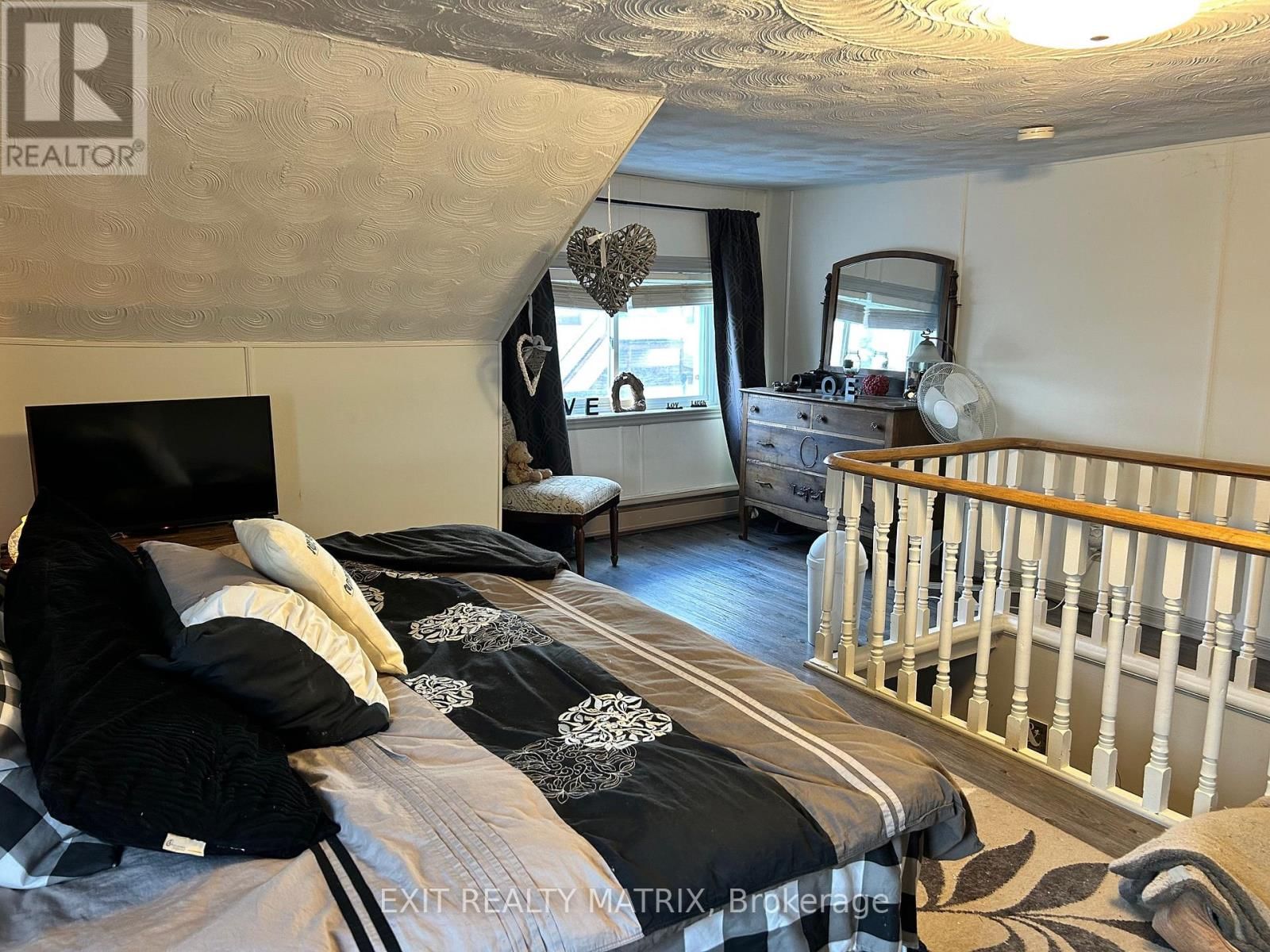 376 TELEGRAPH ROAD Image 15