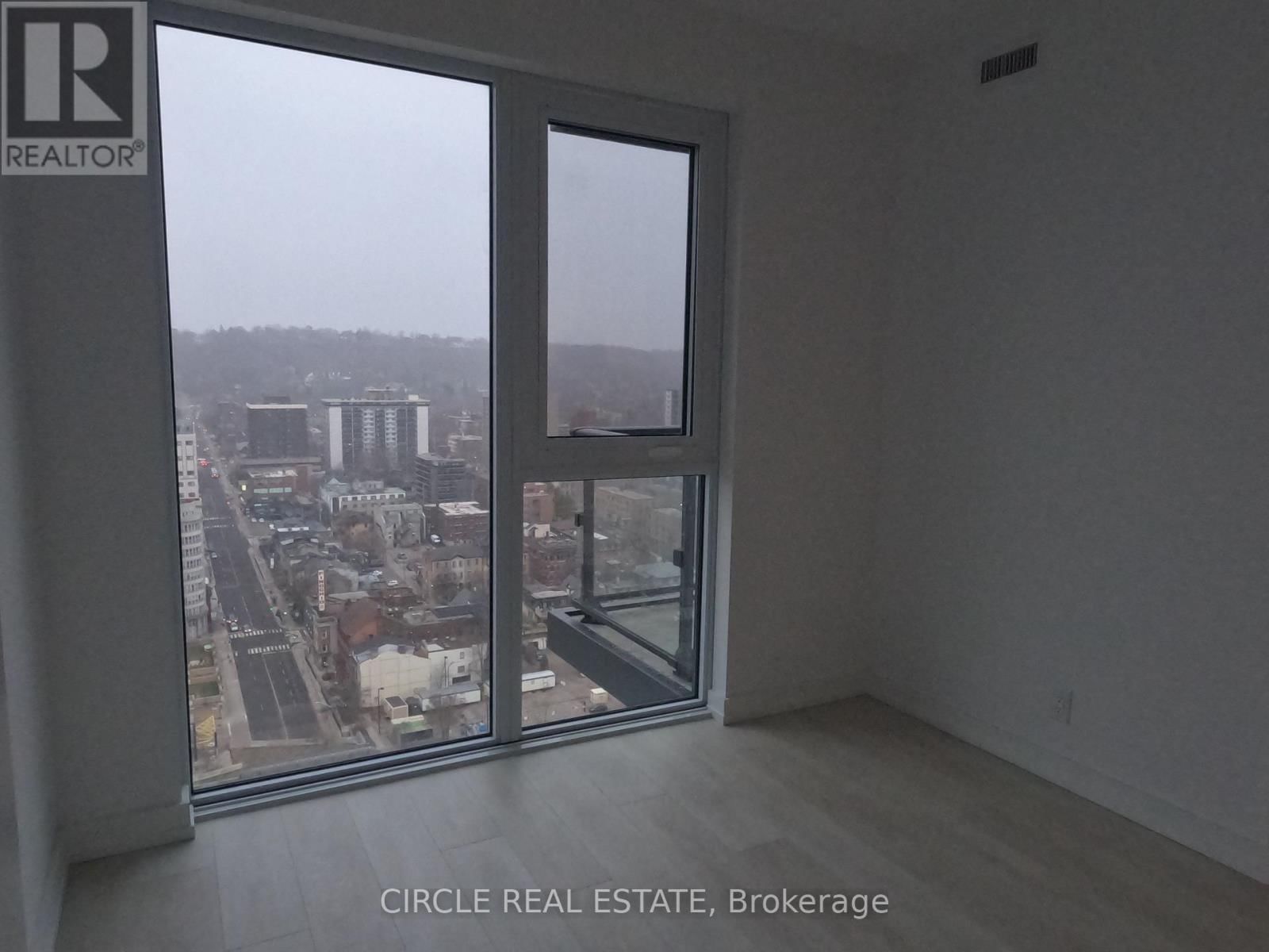 2414 - 75 JAMES STREET SOUTH Image 5