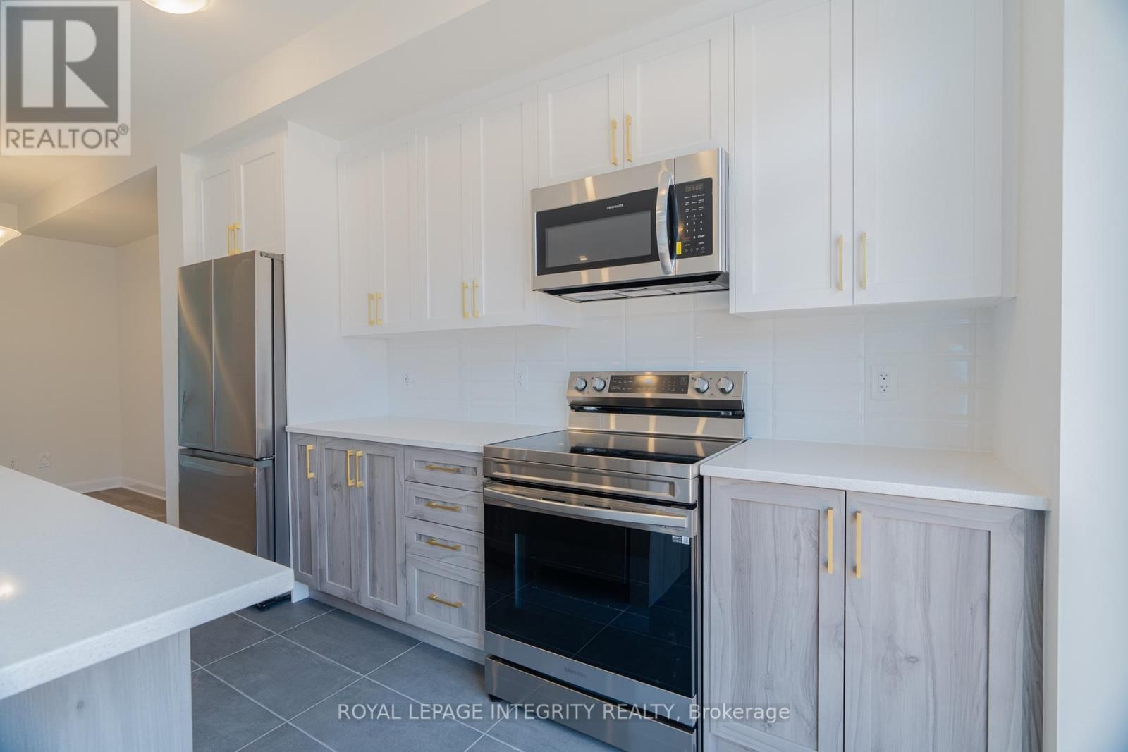 90 OSLER STREET Image 10