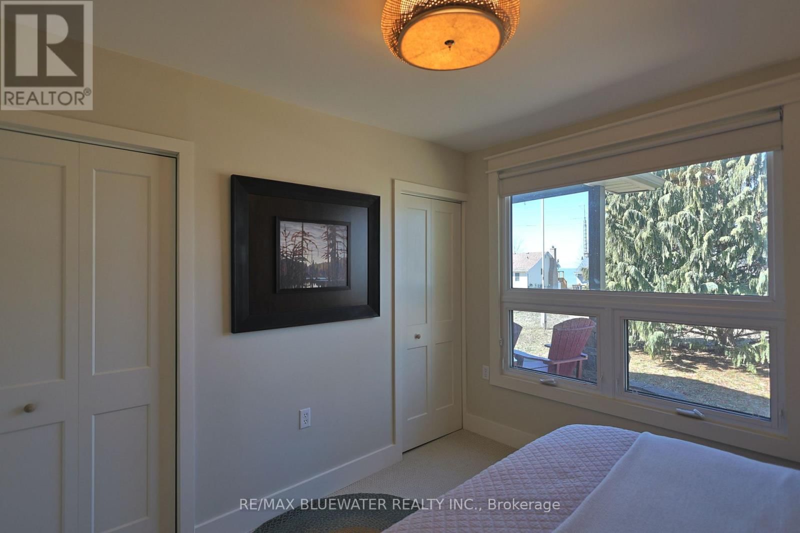 5333 BROADVIEW AVENUE Image 25