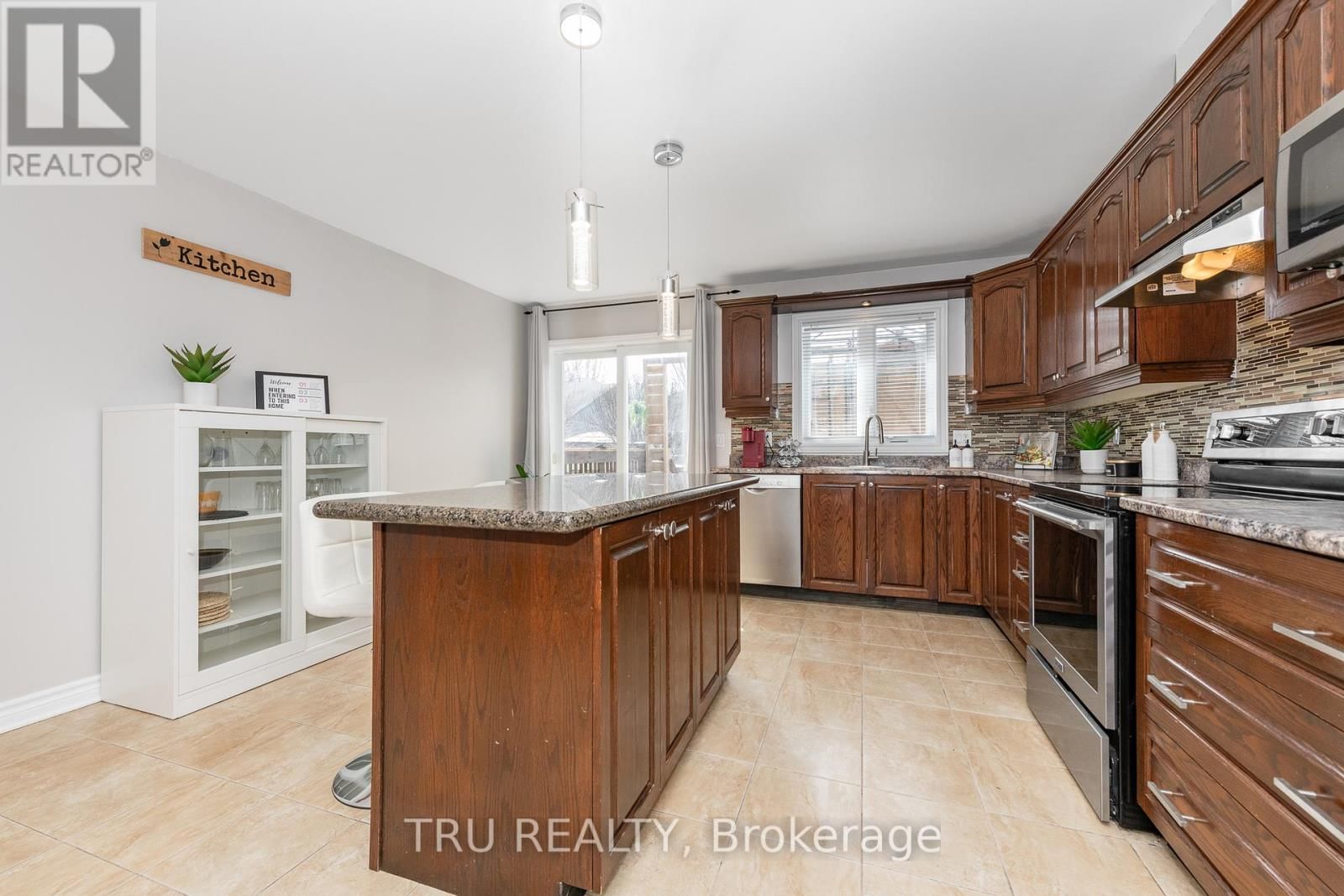 52 SOUTH INDIAN DRIVE Image 13