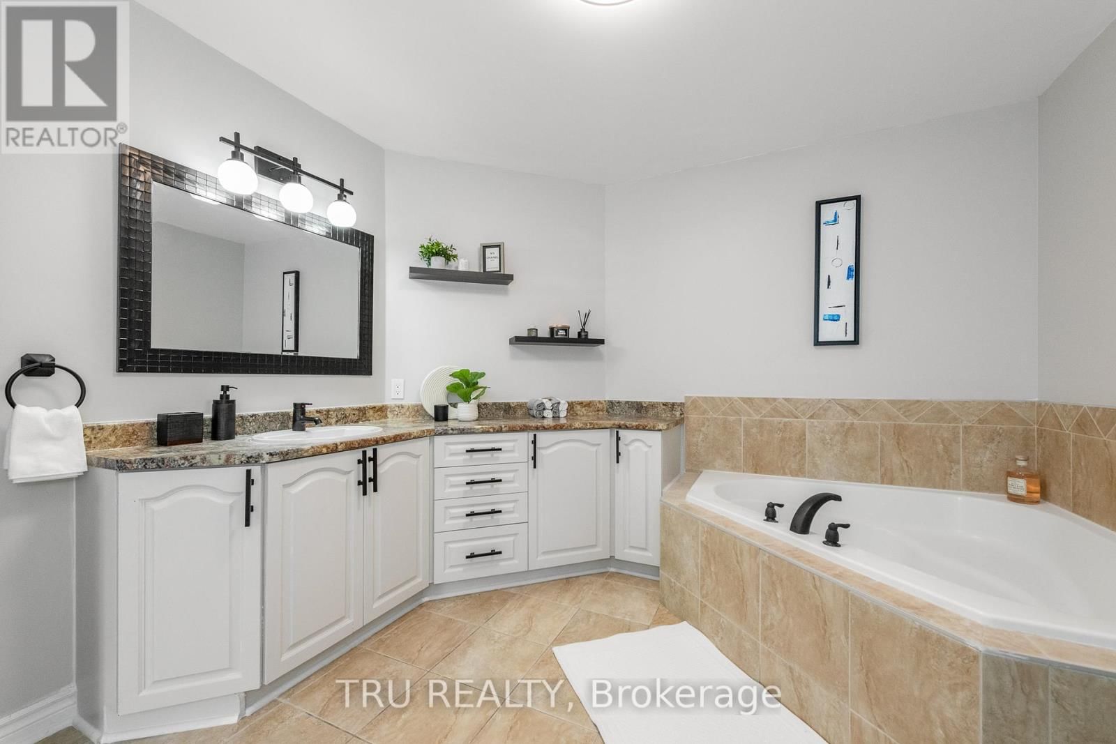 52 SOUTH INDIAN DRIVE Image 20