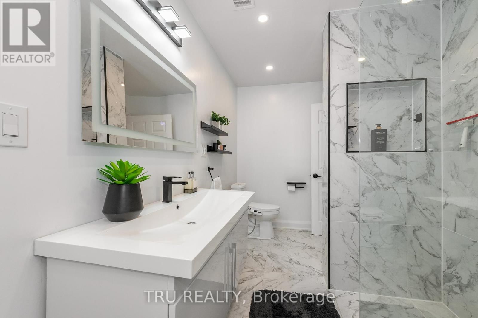 52 SOUTH INDIAN DRIVE Image 39