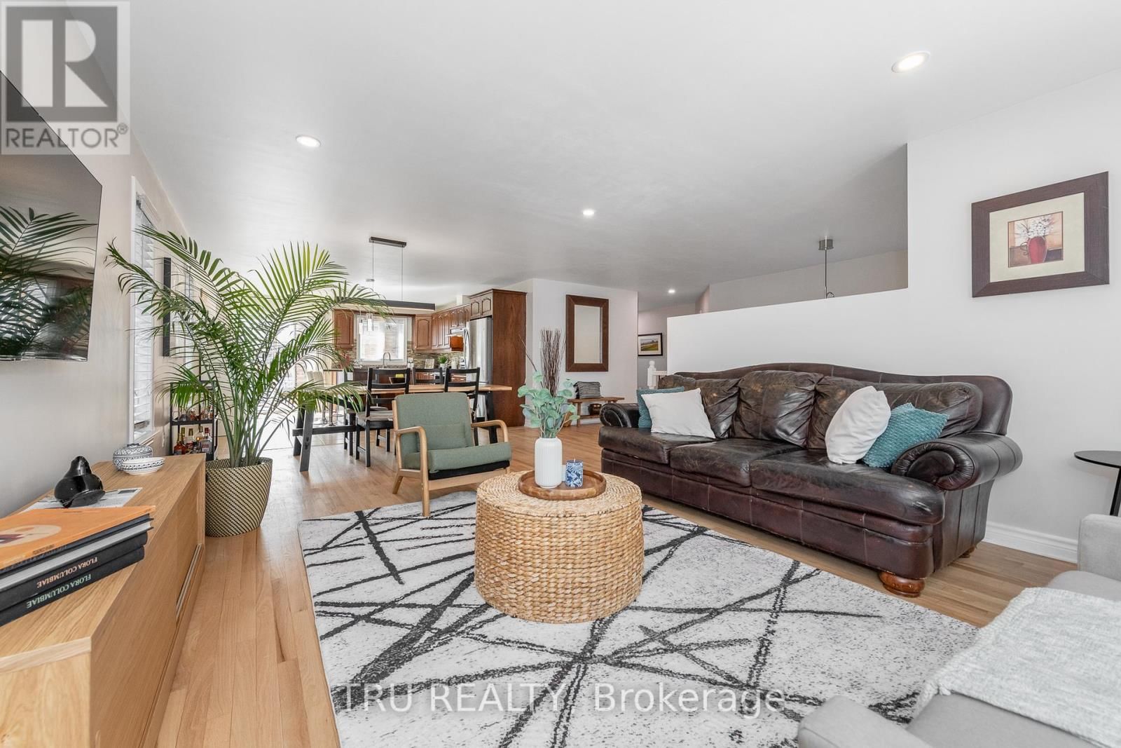 52 SOUTH INDIAN DRIVE Image 9