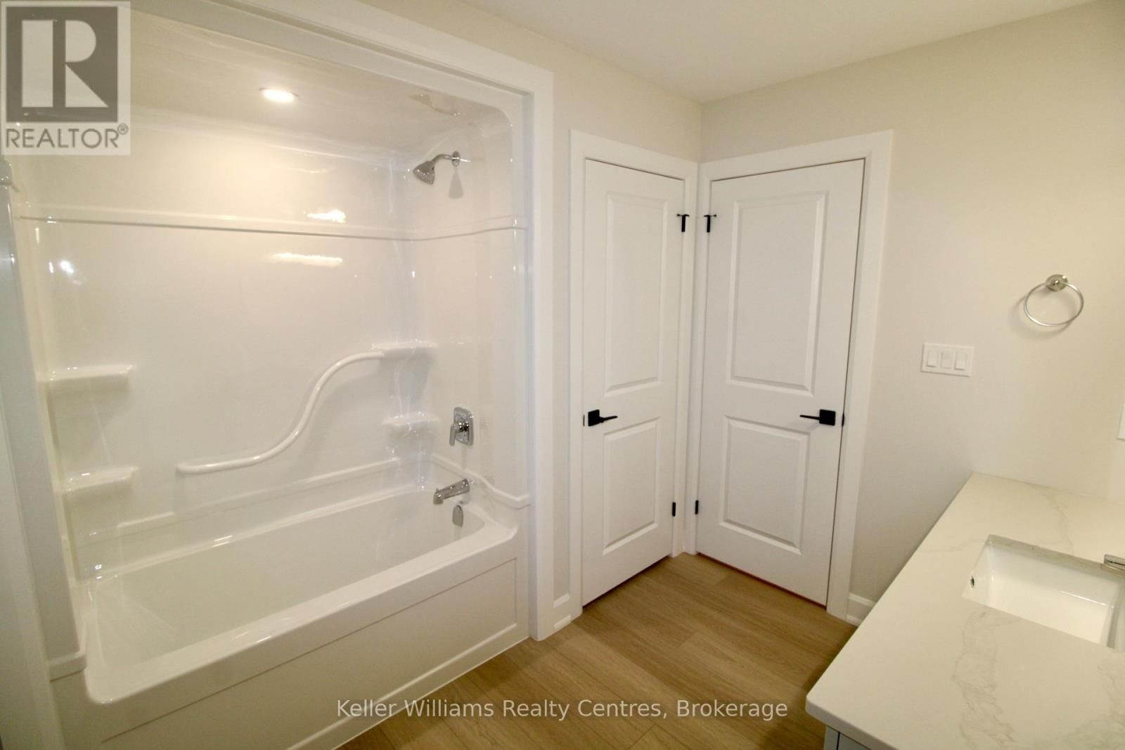 836 22ND AVENUE A Image 11