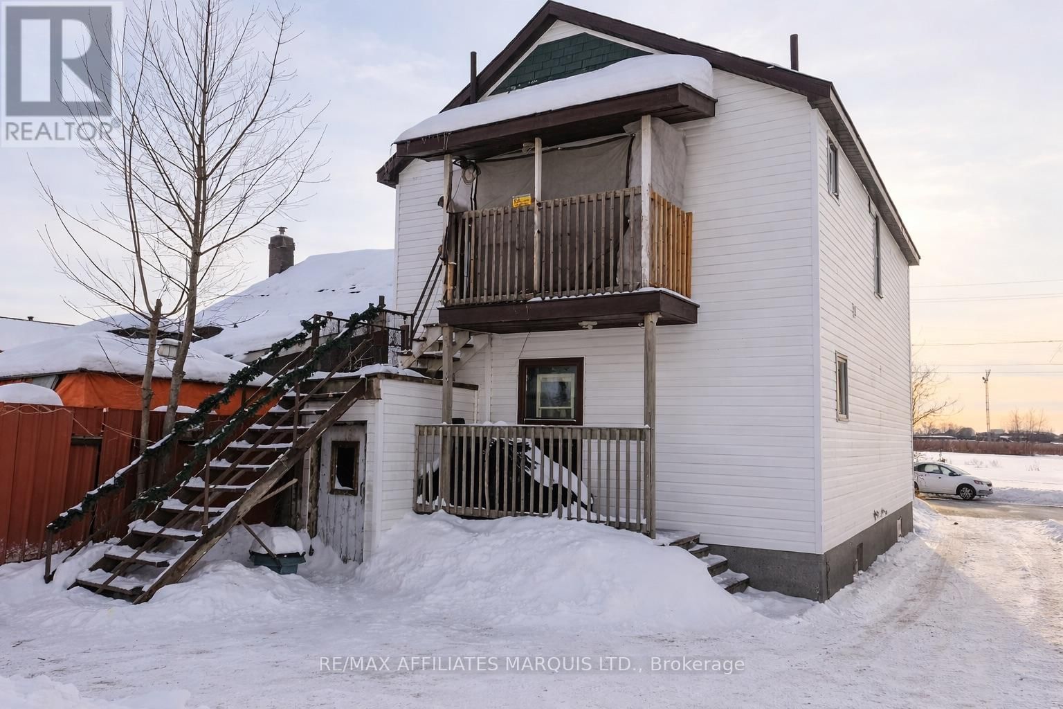 38 DANIS AVENUE Image 11