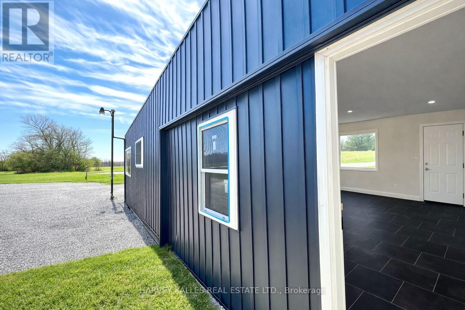 11 MELVILLE ROAD Image 10