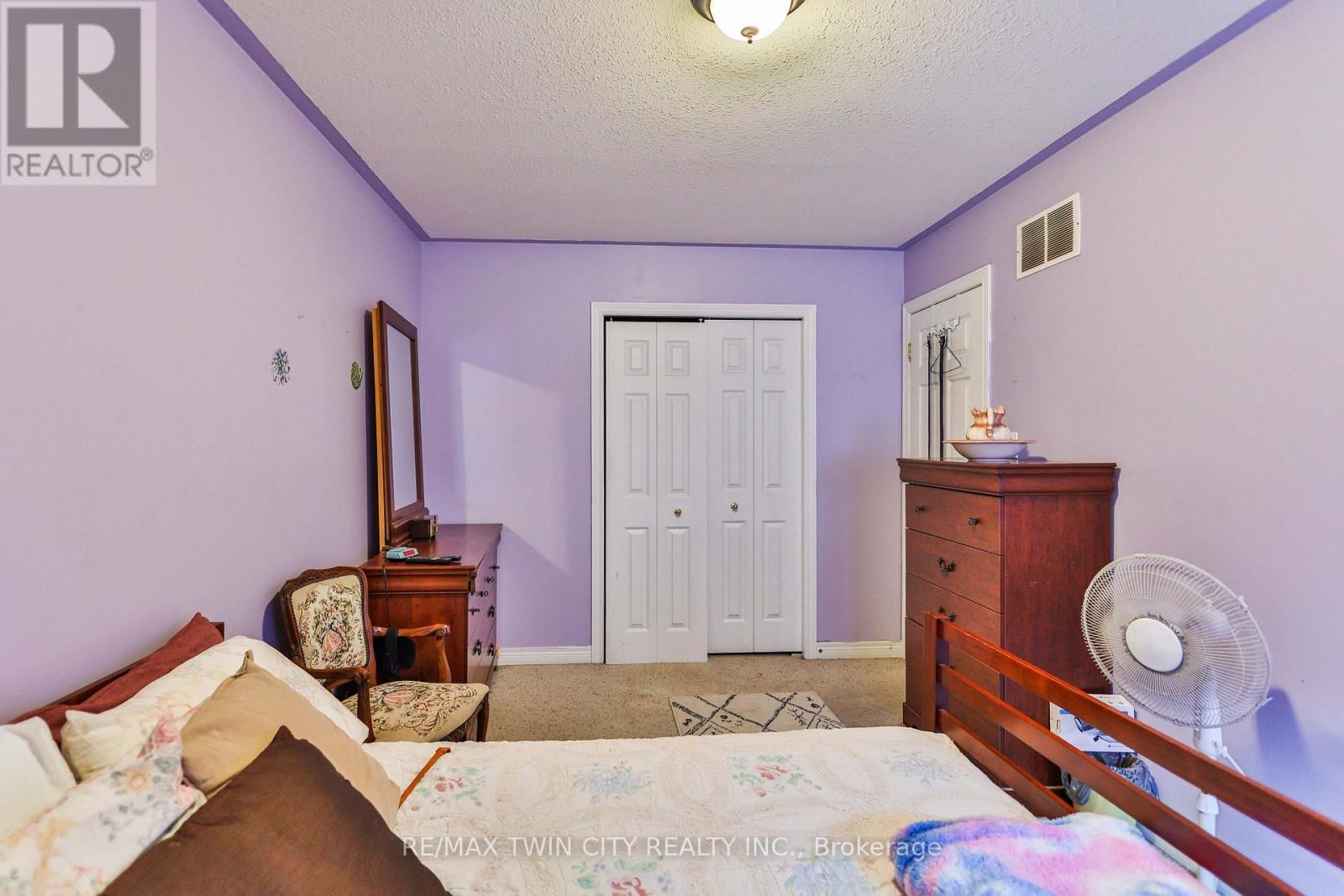 3 OLIVER COURT Image 18