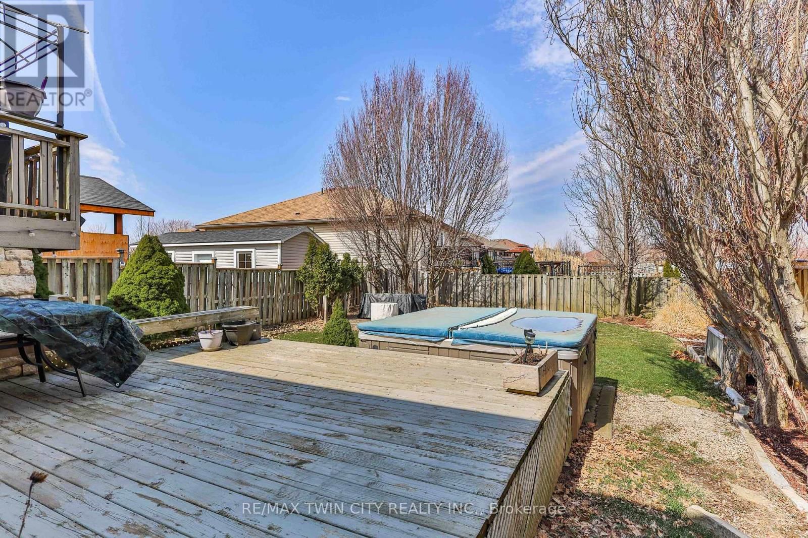 3 OLIVER COURT Image 33