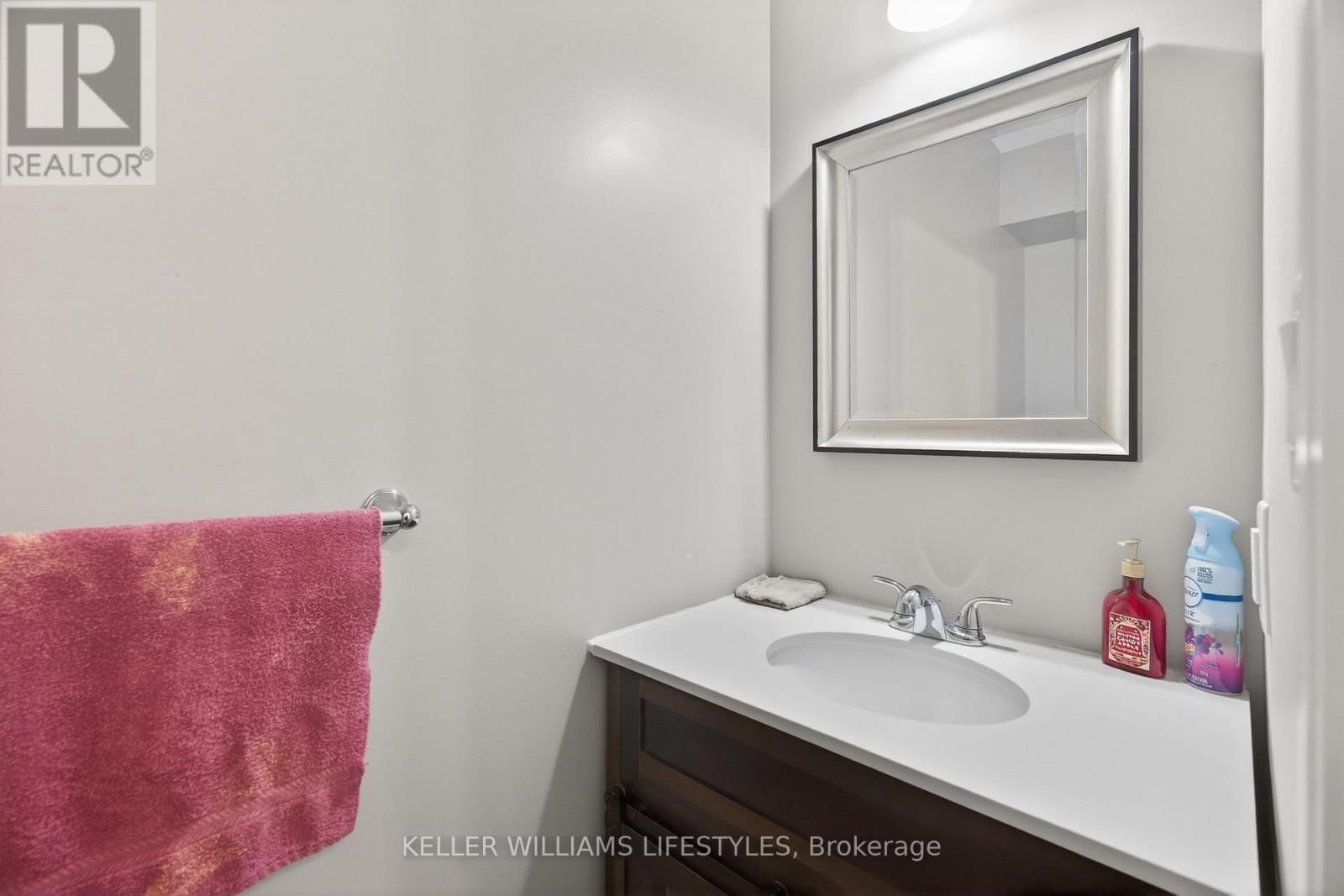 321 - 325 BUCHANAN STREET Image 13