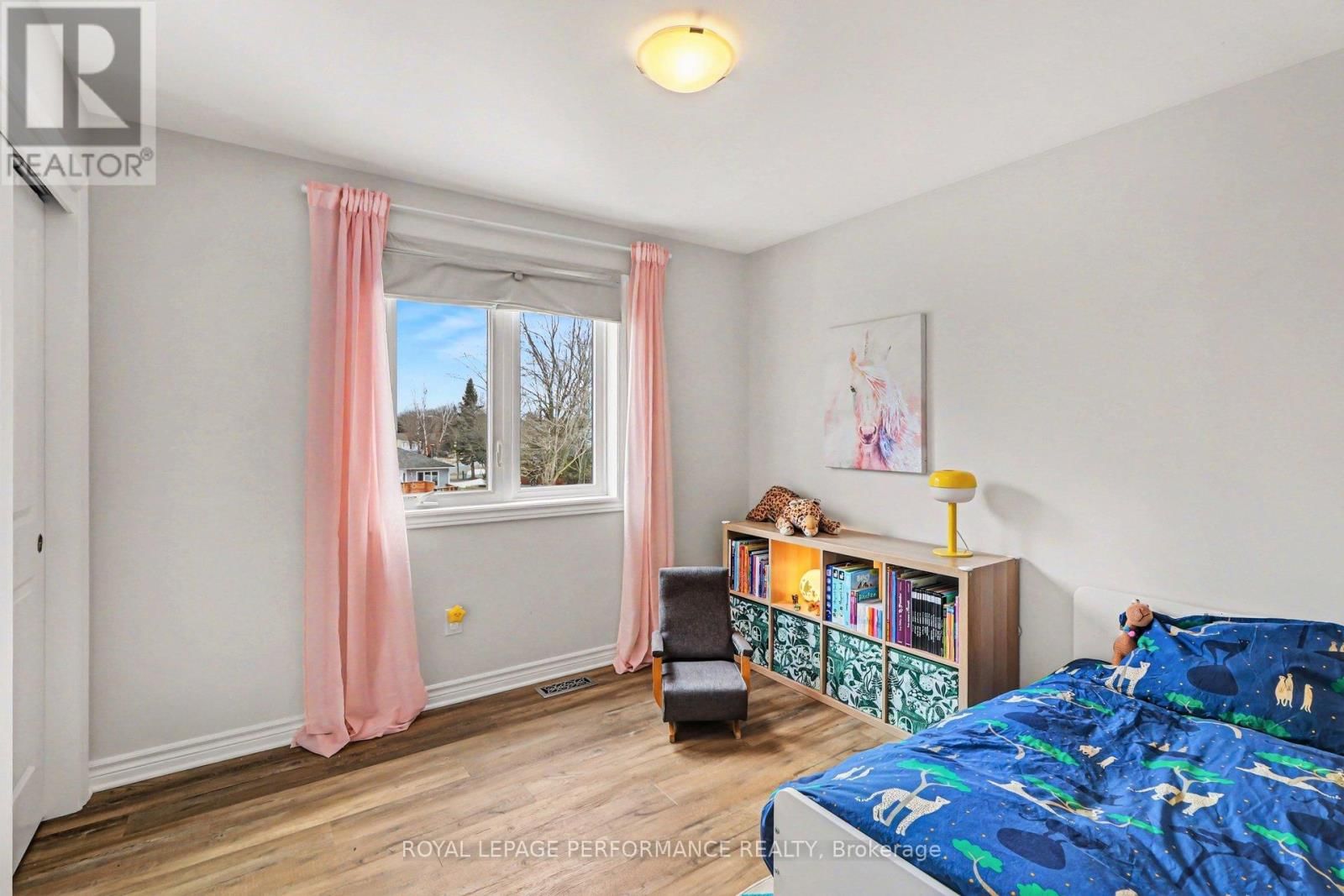 14 ACADEMIE STREET Image 28