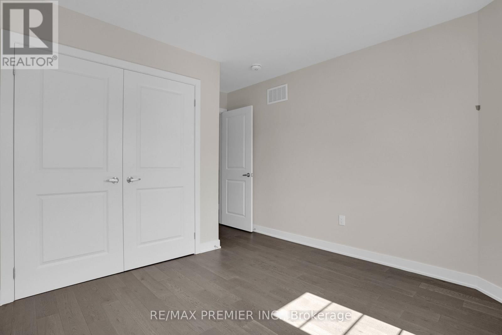 28 DOWNRIVER DRIVE Image 18