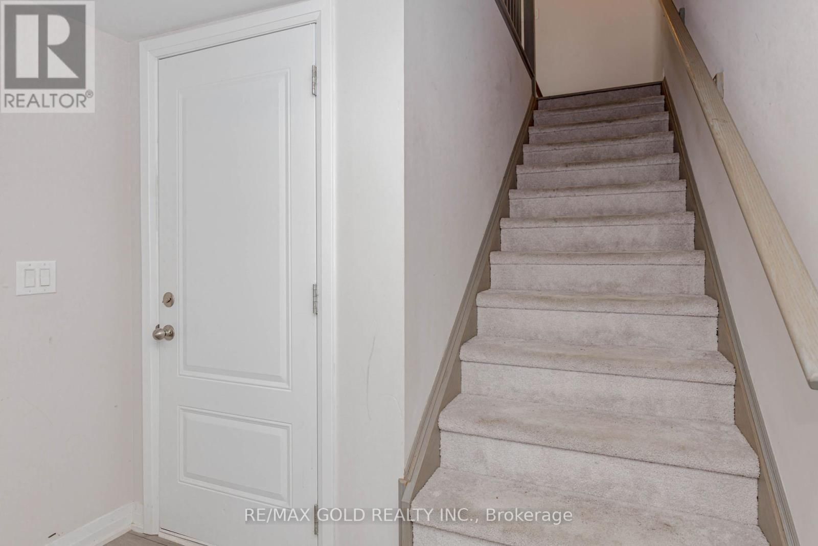 1007 - 585 COLBORNE STREET EAST Image 17