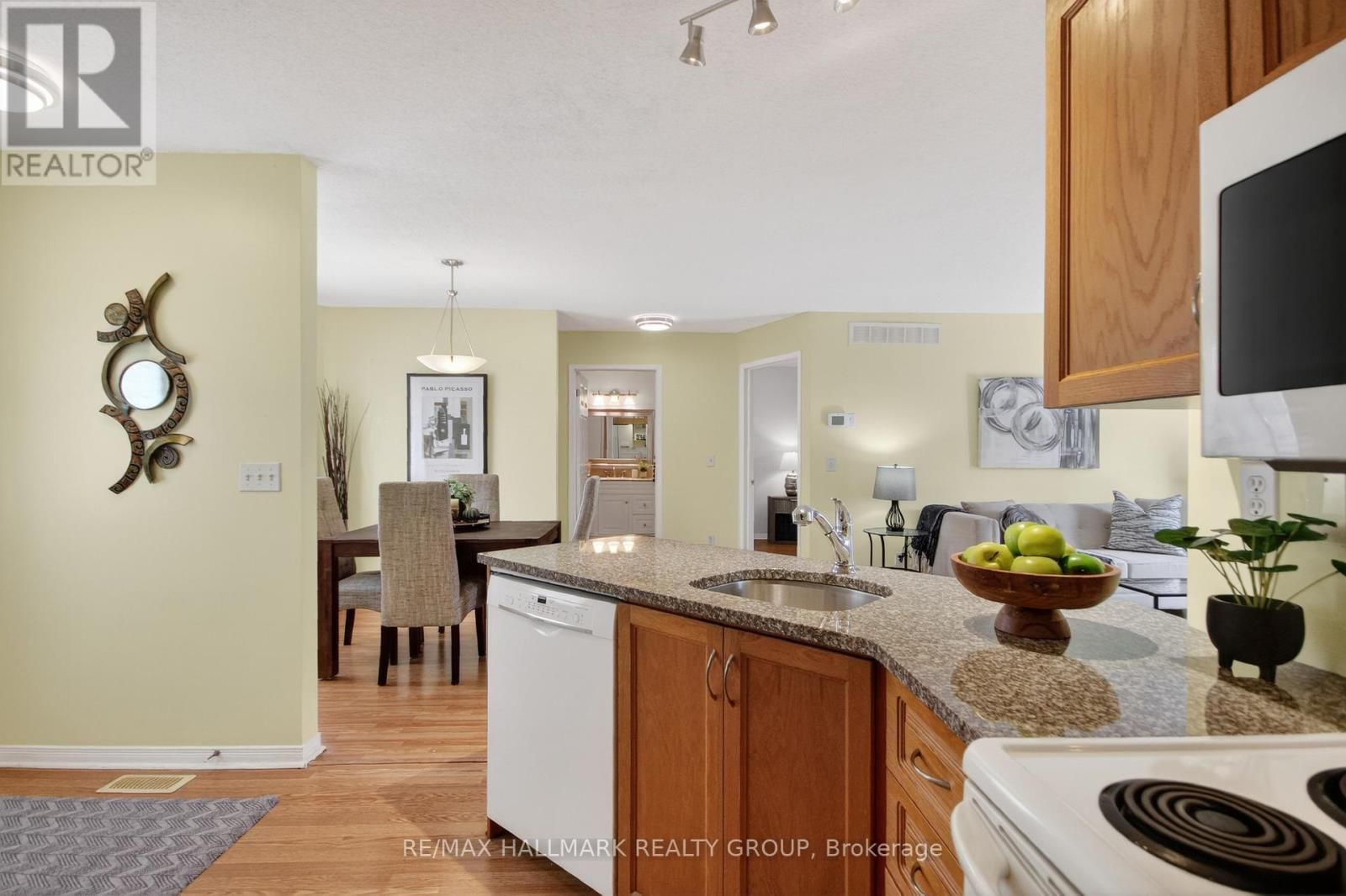 3 DAPHNE CRESCENT Image 29