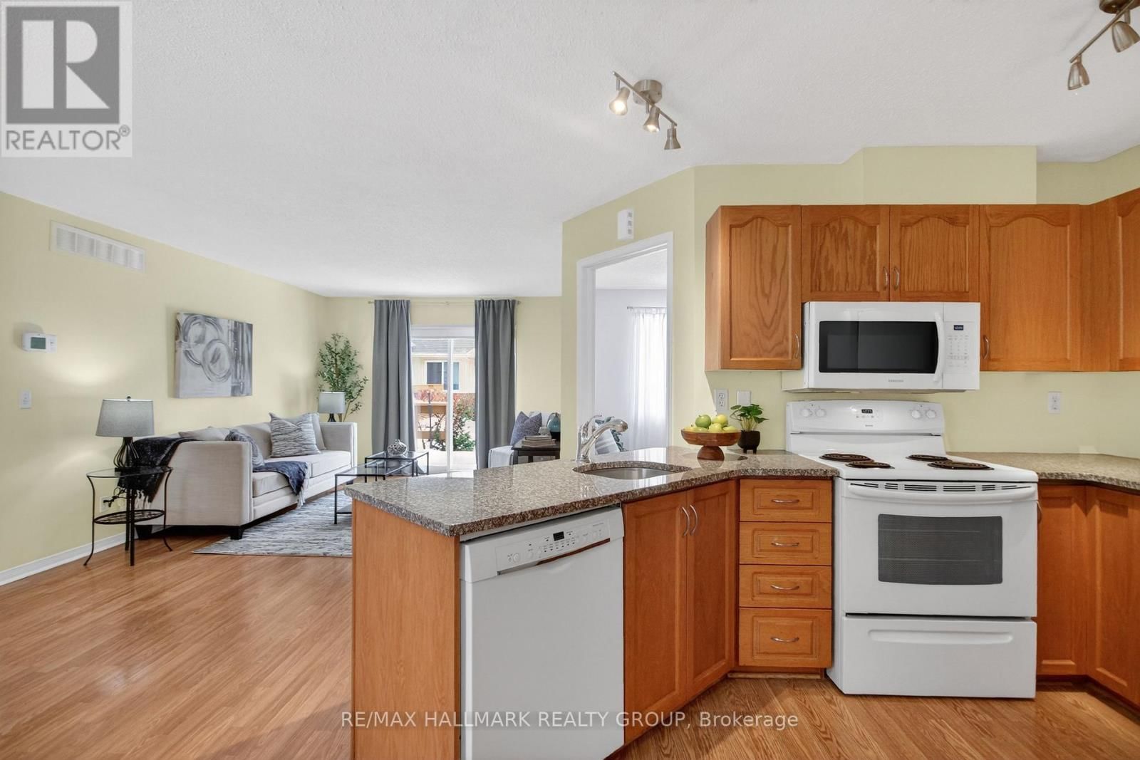 3 DAPHNE CRESCENT Image 37