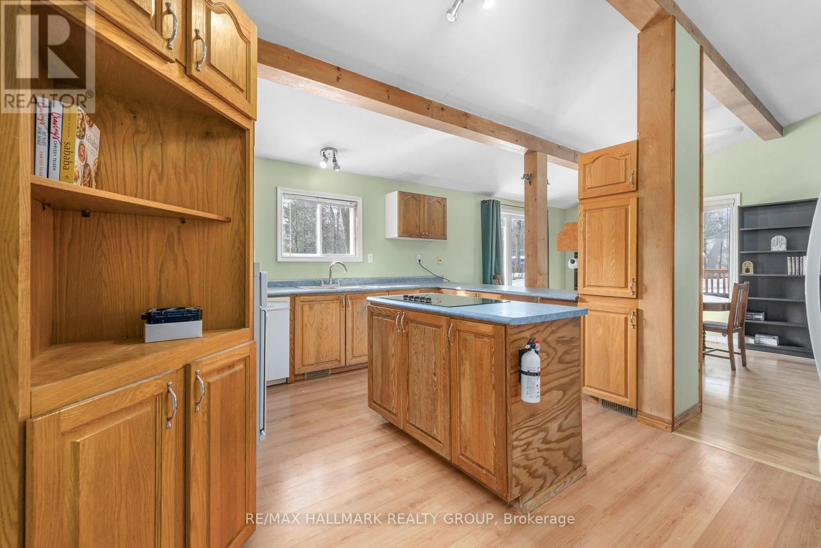 135 WOODS ROAD Image 13