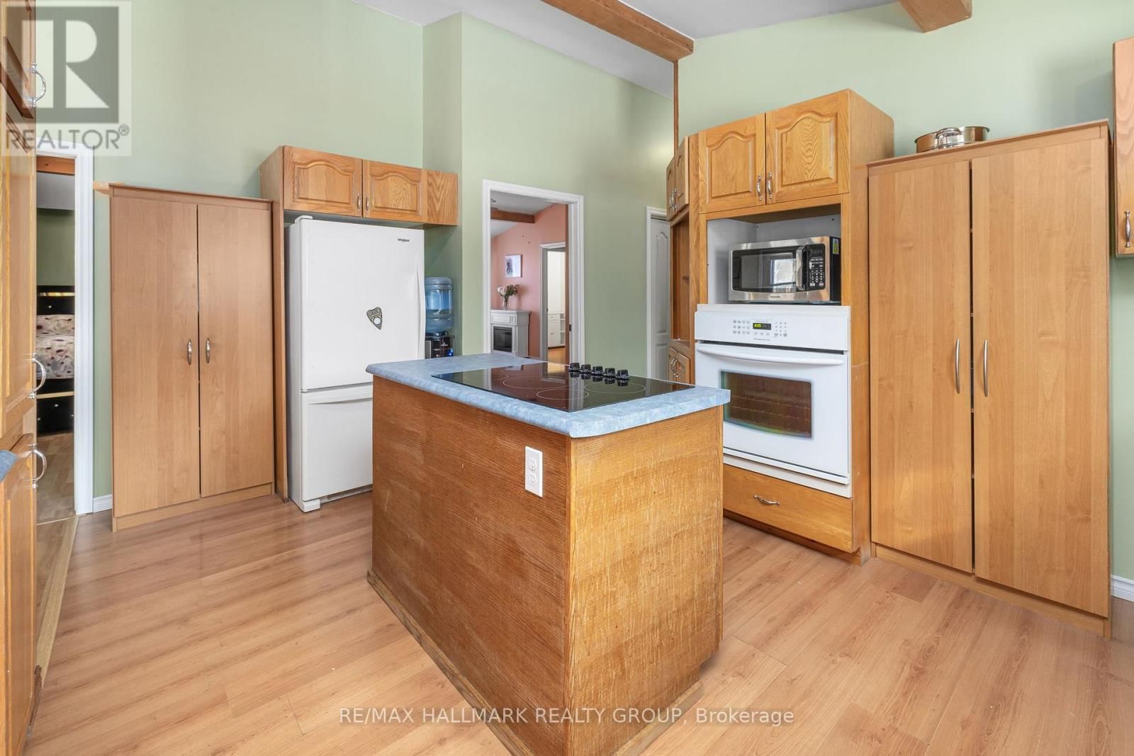 135 WOODS ROAD Image 15