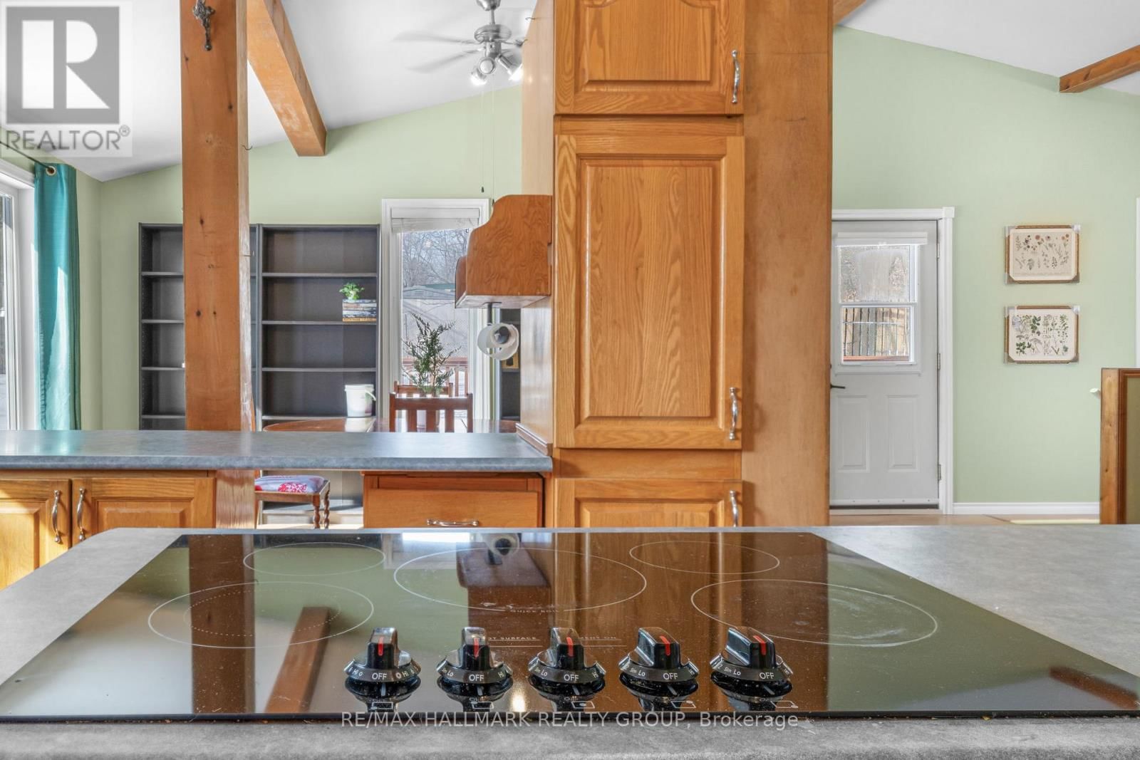 135 WOODS ROAD Image 17