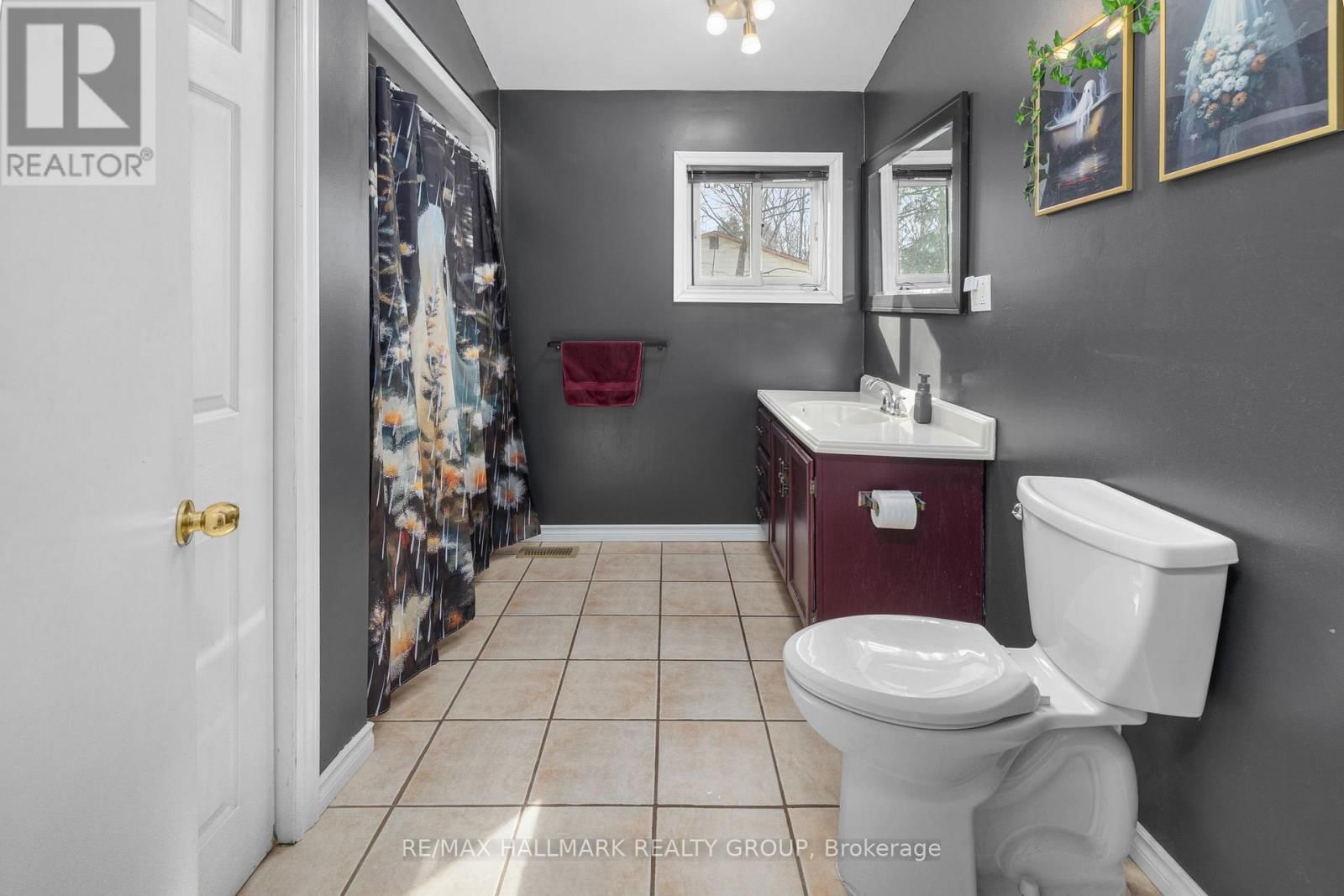 135 WOODS ROAD Image 8