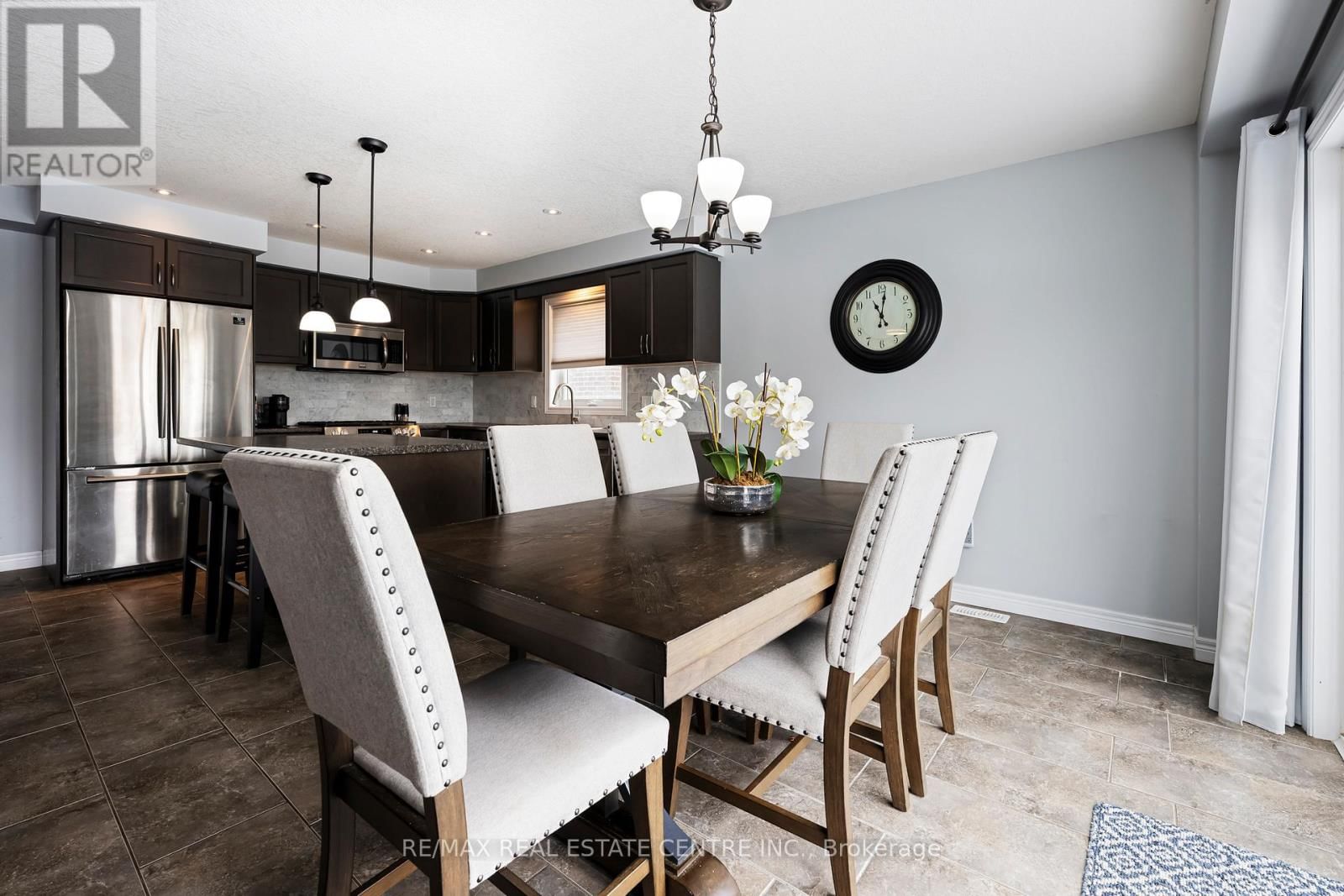 123 TAYLOR DRIVE Image 24