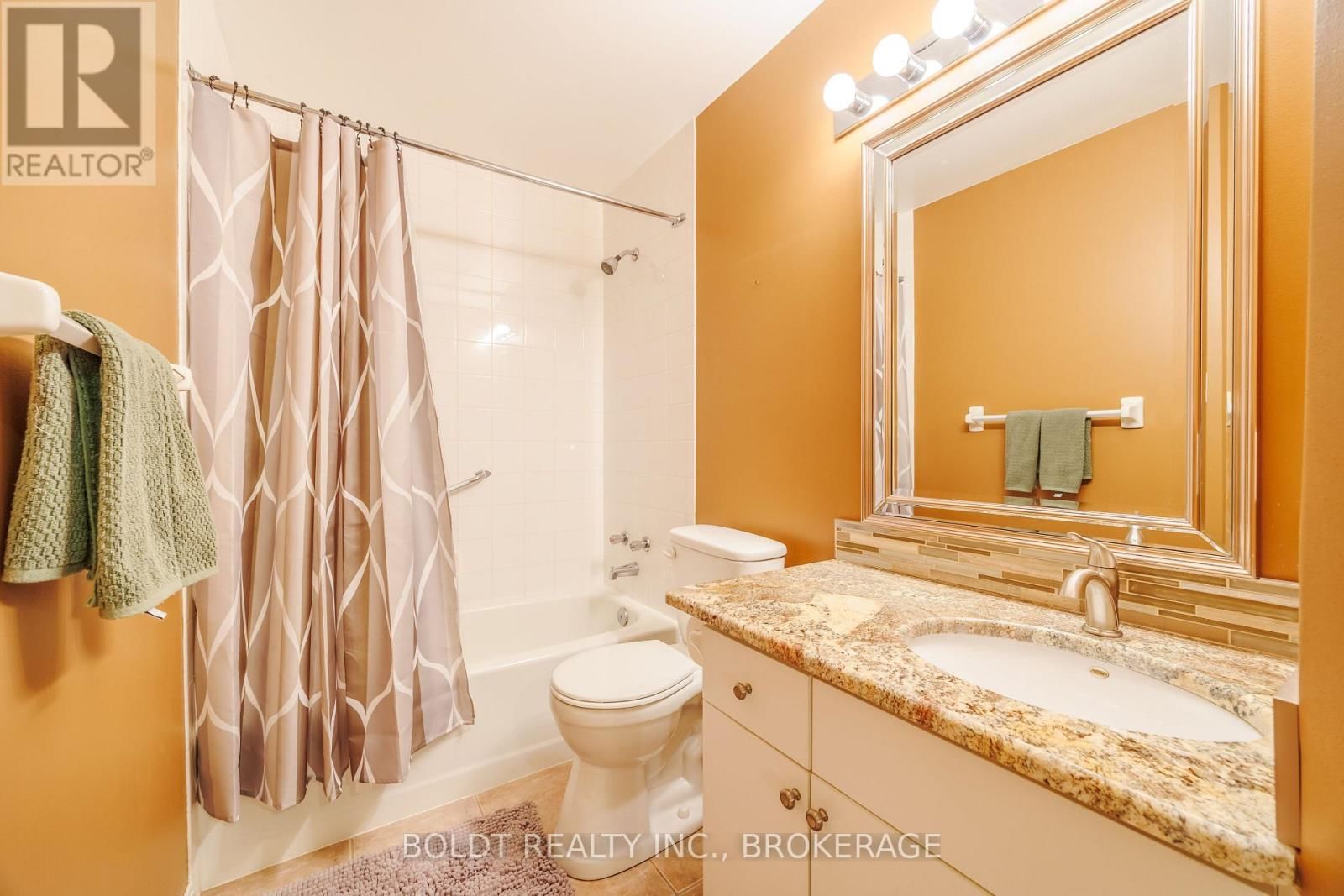 11 - 155 KILLARNEY ROAD Image 18