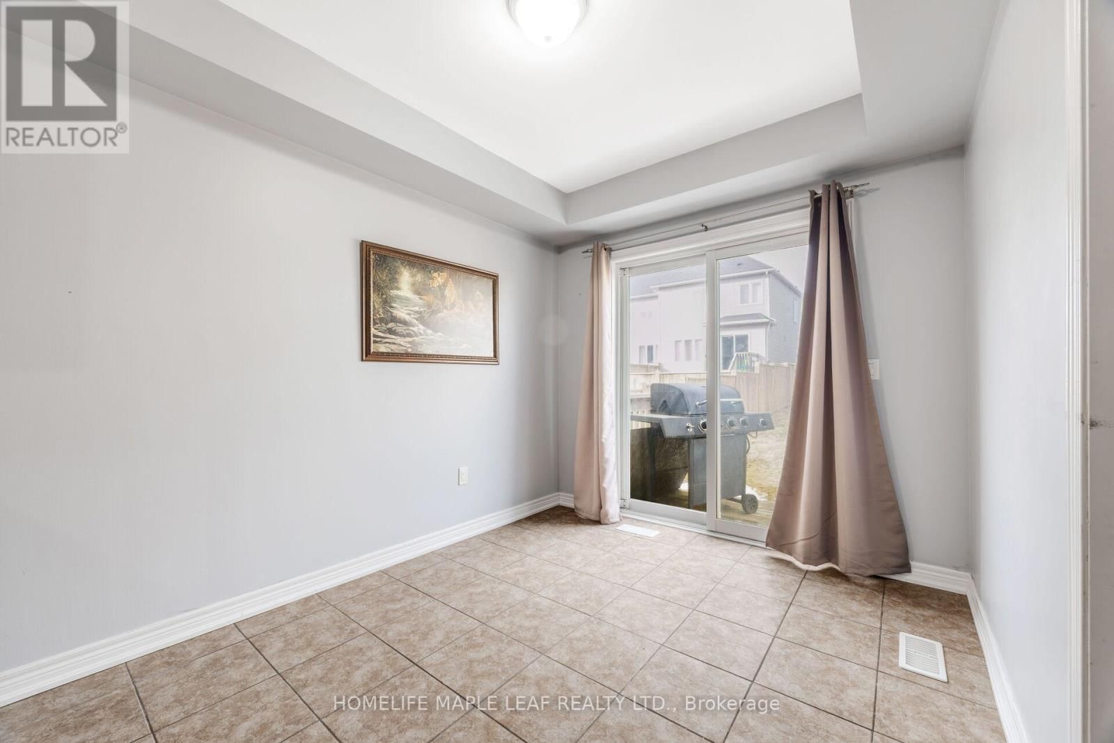 756 COOK CRESCENT Image 13