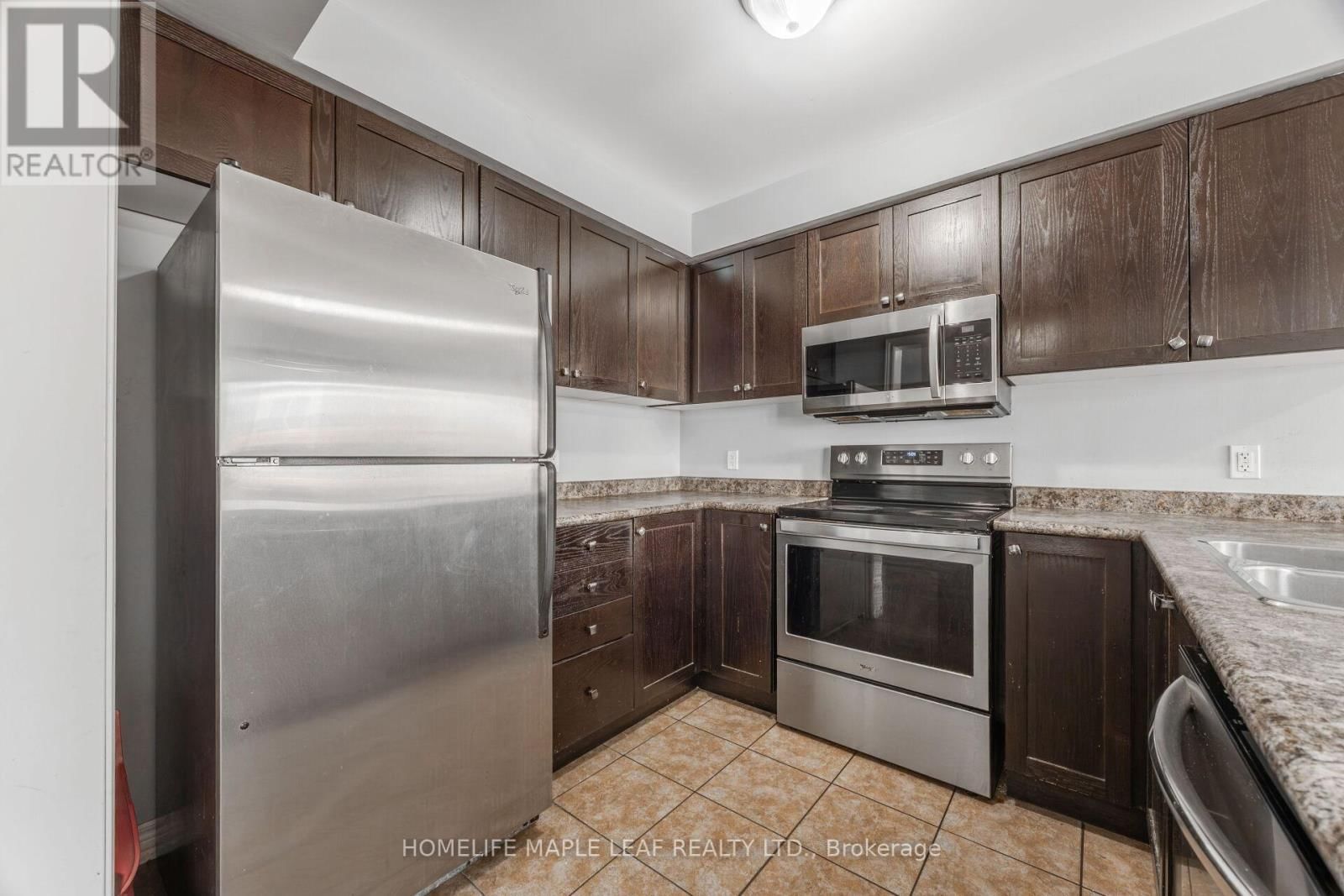 756 COOK CRESCENT Image 19