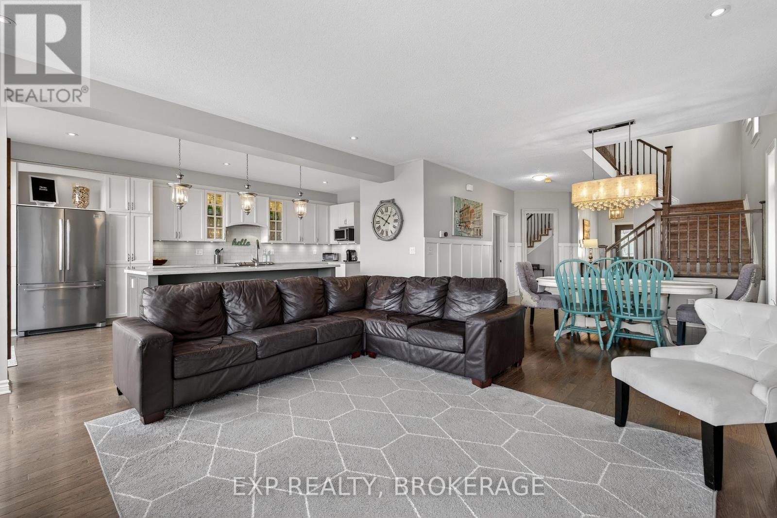 1140 ESCALA CRESCENT Image 11