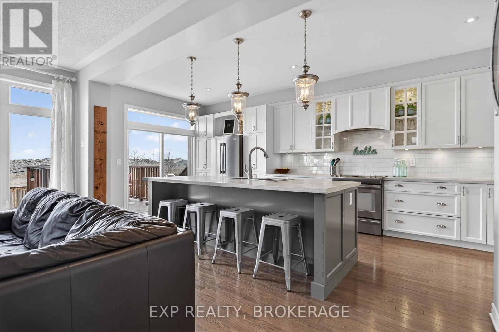 1140 ESCALA CRESCENT Image 12