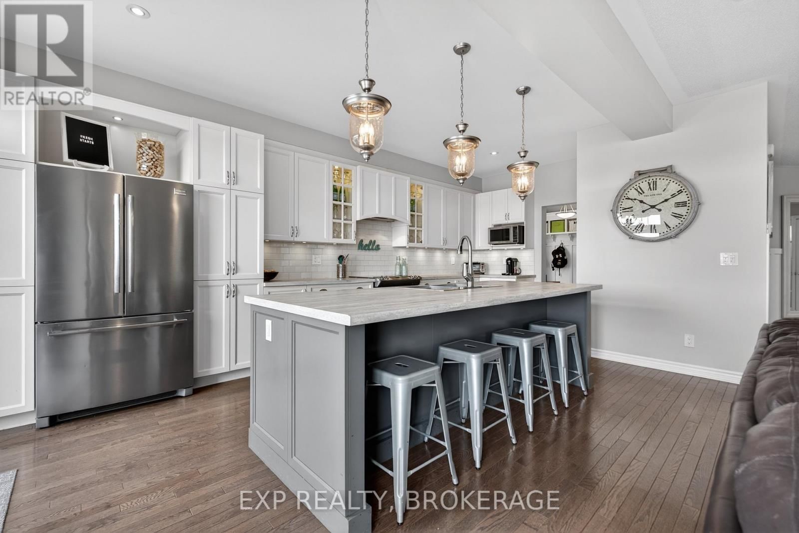 1140 ESCALA CRESCENT Image 16