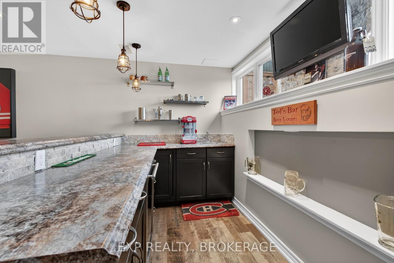 1140 ESCALA CRESCENT Image 32