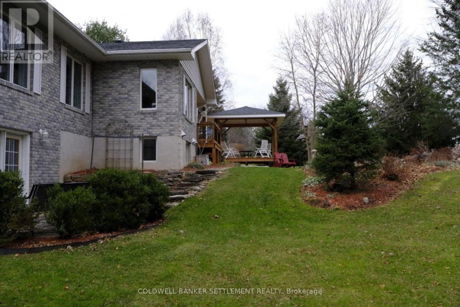 153 MCLAREN DRIVE Image 37