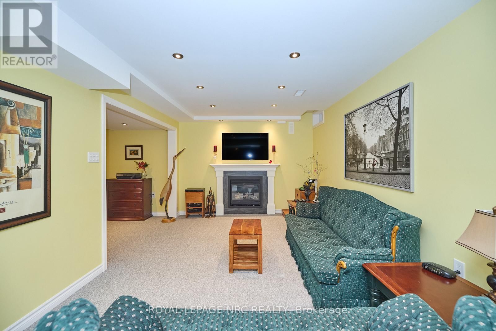 4 ALEX GRANT PLACE Image 27