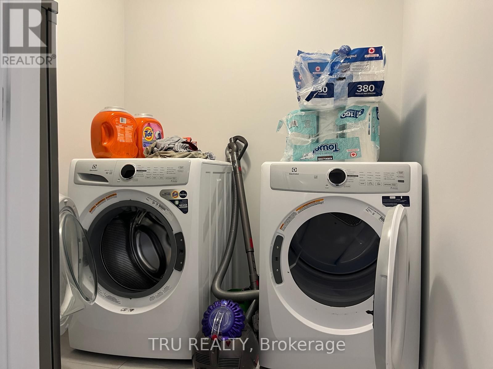 919 ATHENRY COURT Image 27