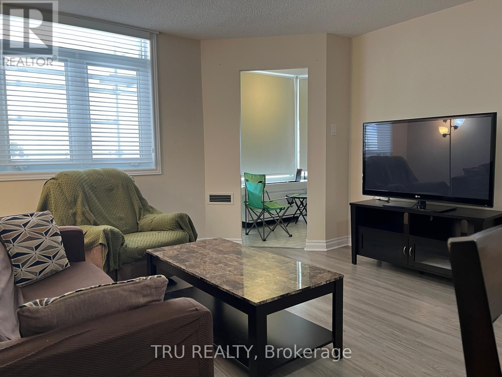 718 - 1025 GRENON AVENUE Image 25