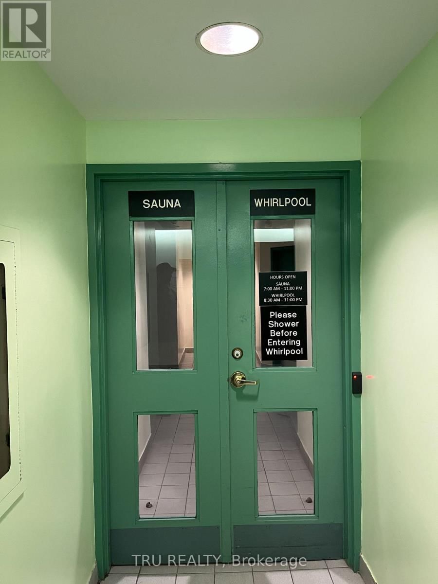 718 - 1025 GRENON AVENUE Image 41