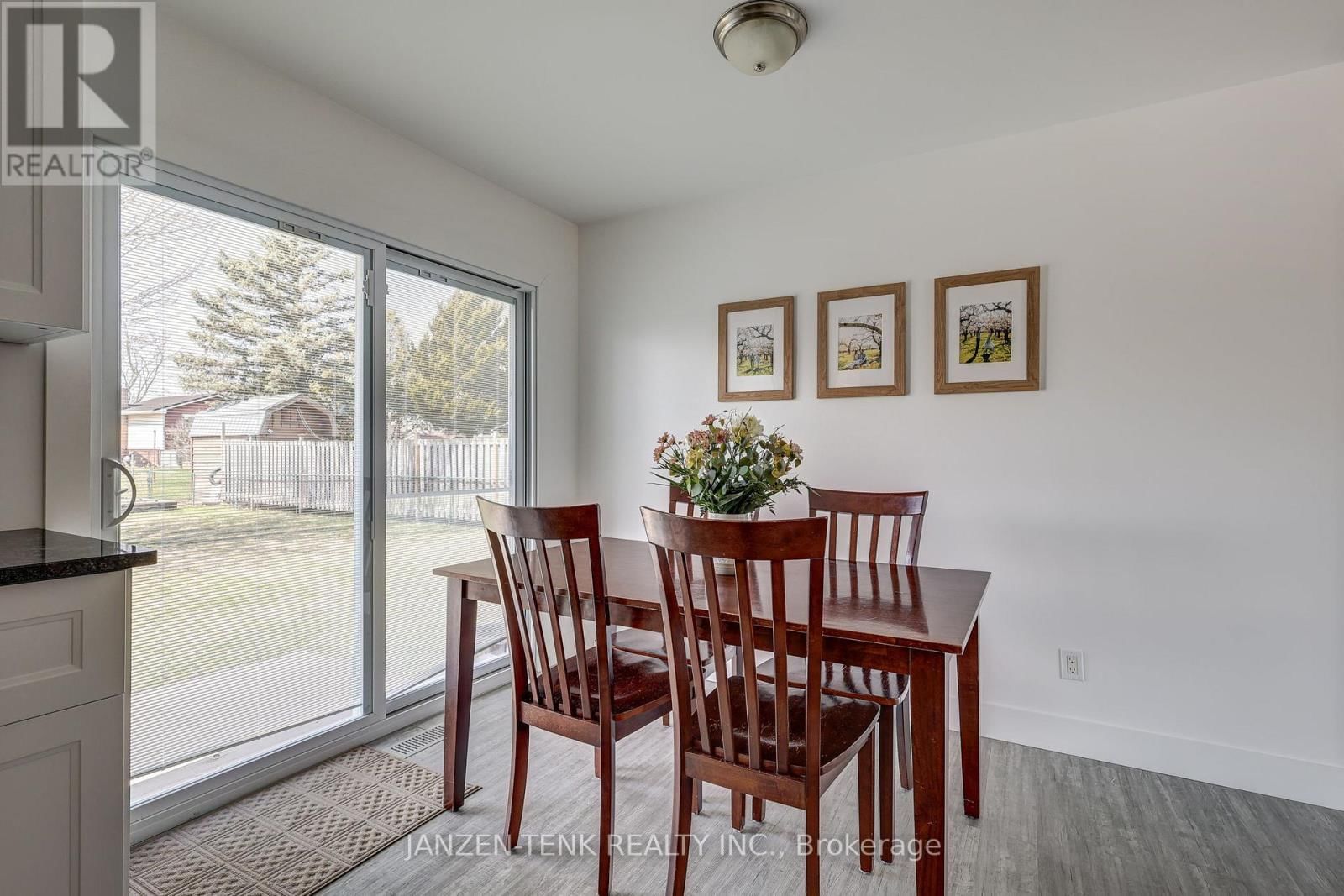 24 CENTENNIAL AVENUE Image 28