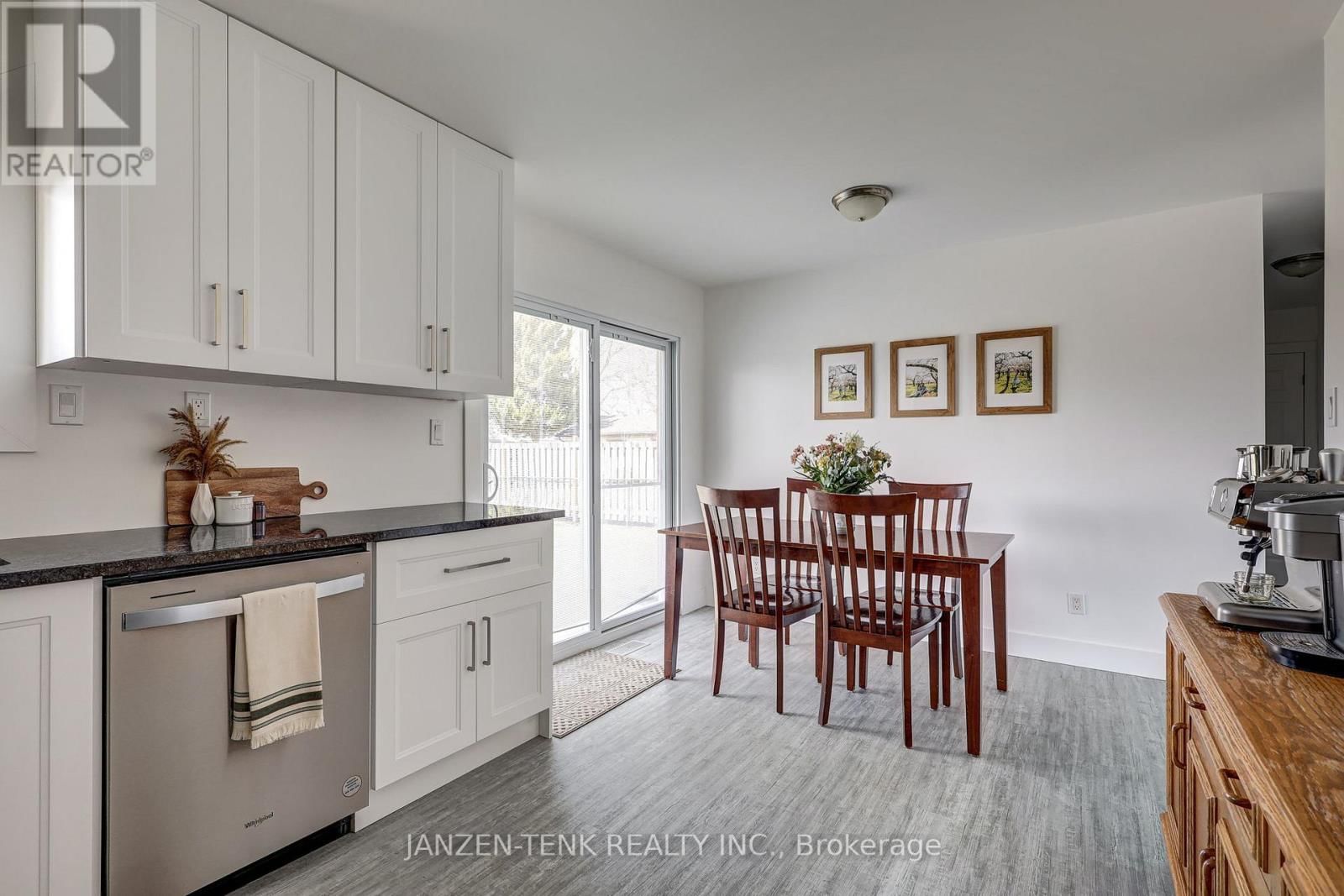 24 CENTENNIAL AVENUE Image 35