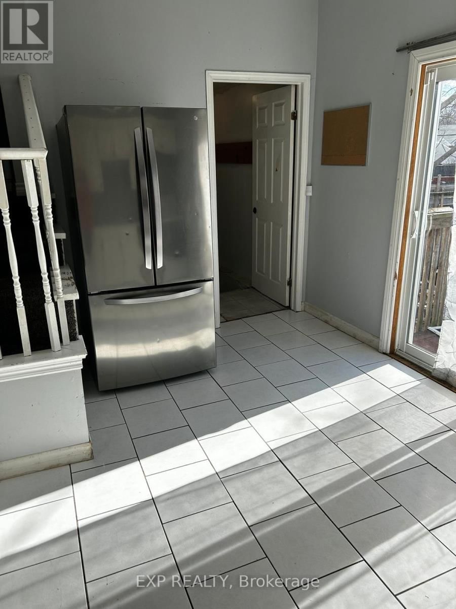 121 BOULLEE STREET Image 8