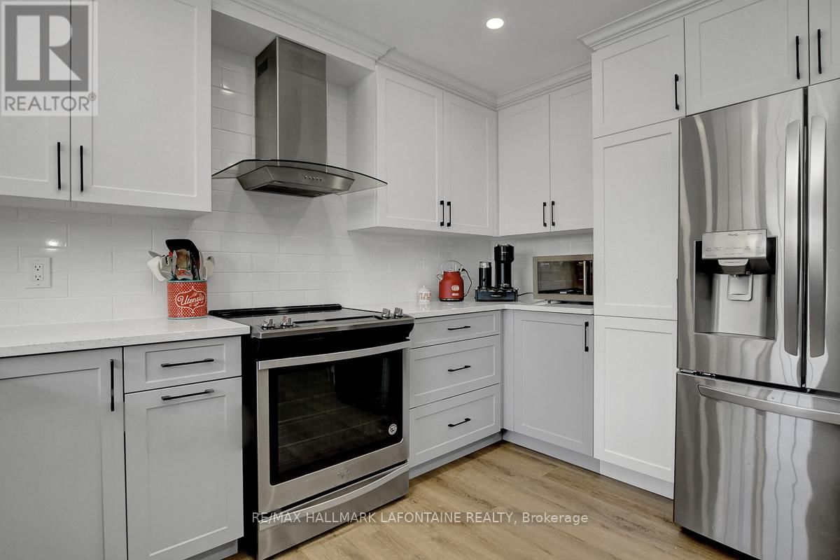 1255 LAURIER STREET Image 10