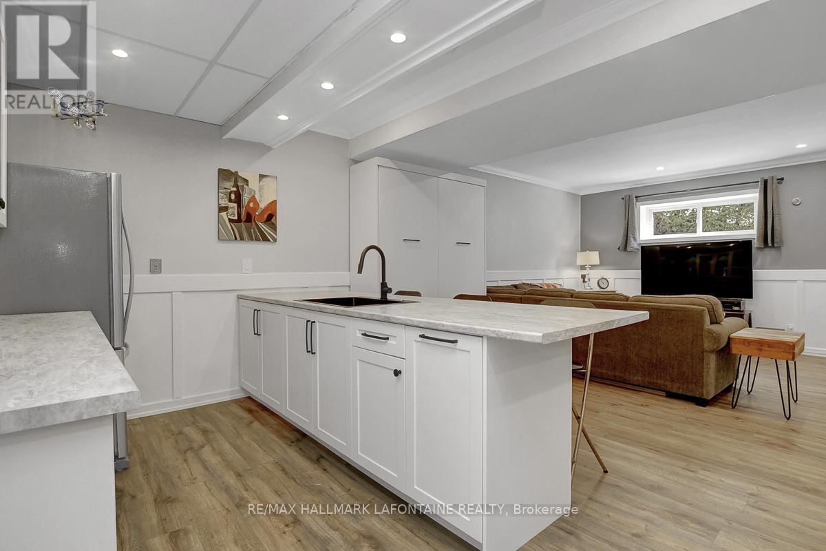 1255 LAURIER STREET Image 30